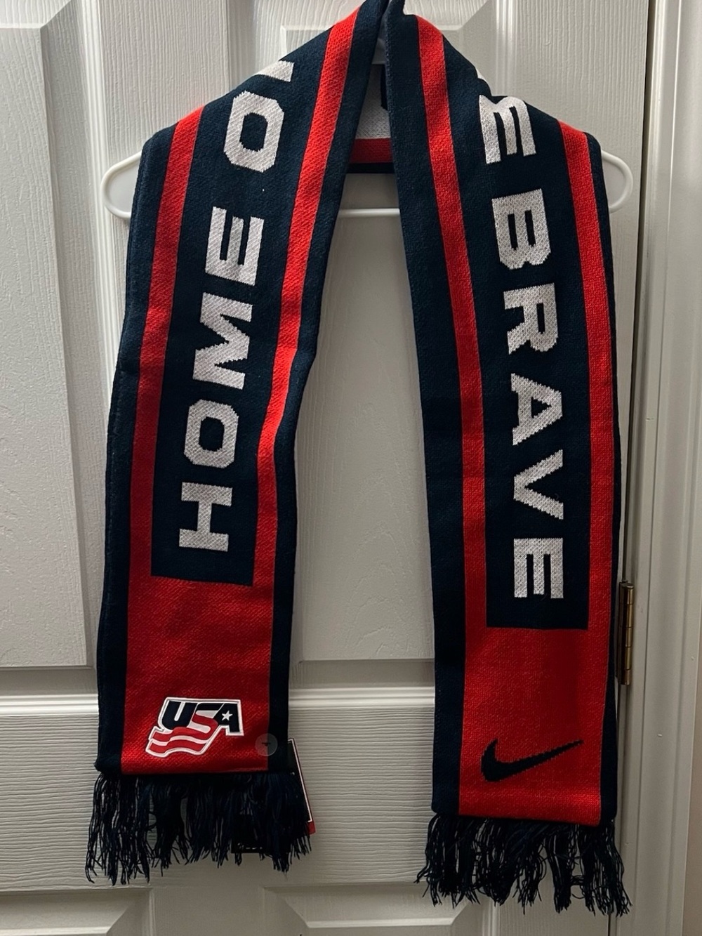 NWT 2016 Nike USA Hockey Home Of The Brave Red White Blue Scarf